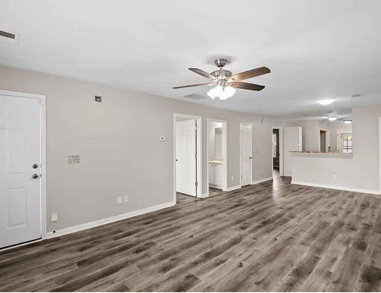 108 Harvest Glen Ln - Photo 3 of 15