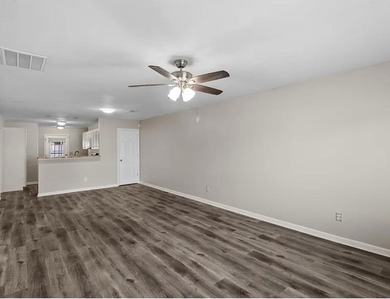 108 Harvest Glen Ln - Photo 4 of 15