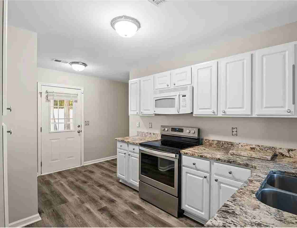 108 Harvest Glen Ln - Photo 5 of 15