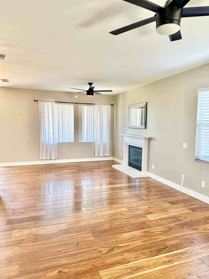 1508 Robles Dr - Photo 3 of 22