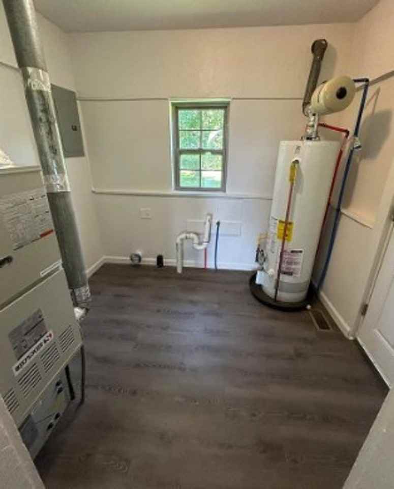 329 Adele Ave - Photo 4 of 8