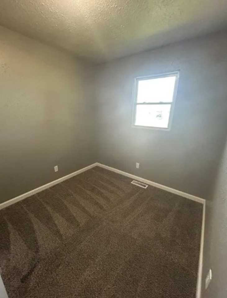 1700 Theodore Ln - Photo 5 of 9