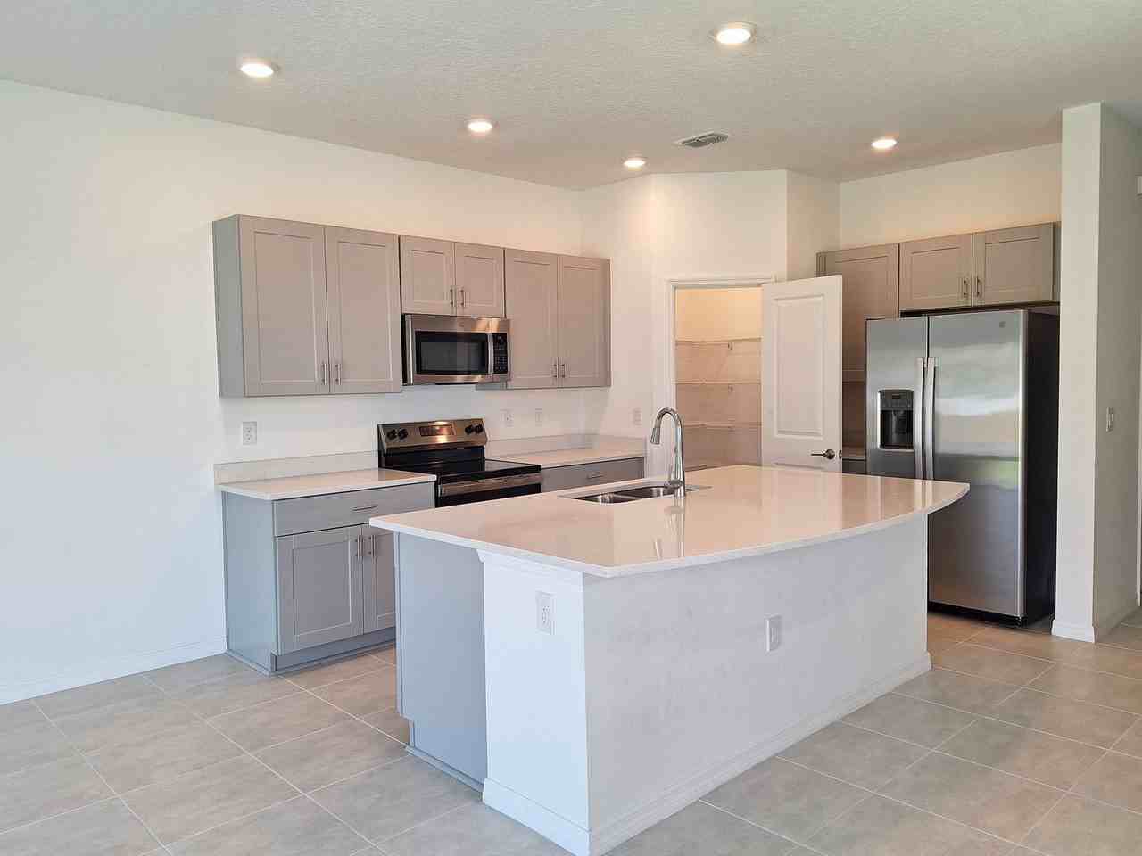 211 River Front Way - Photo 6 of 23