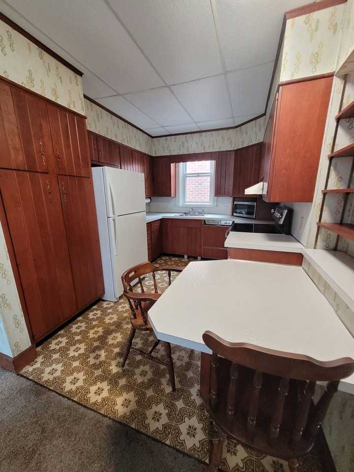 40 S Charlotte St - Photo 7 of 12