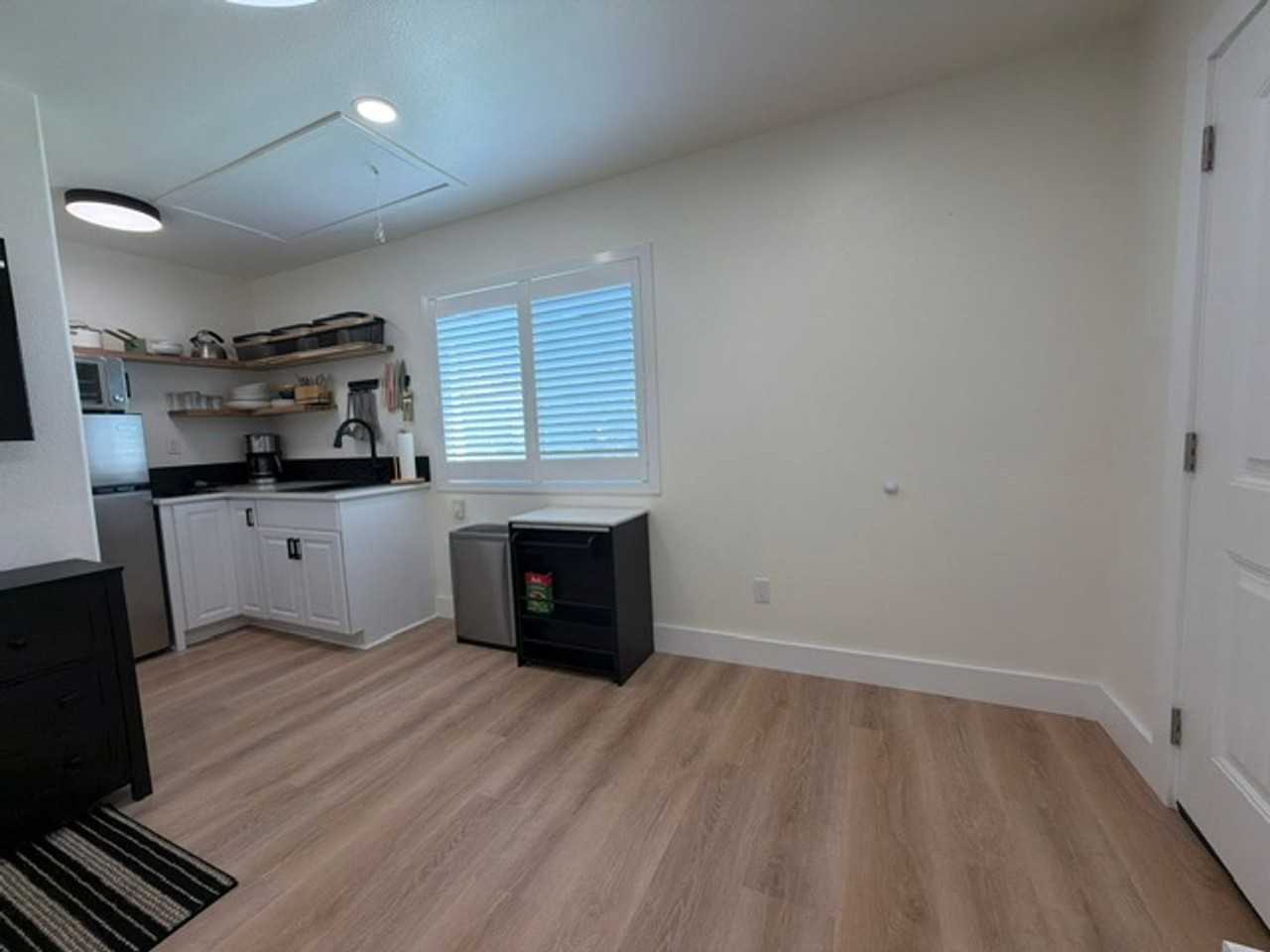 2723 Niverth Pl - Photo 2 of 7