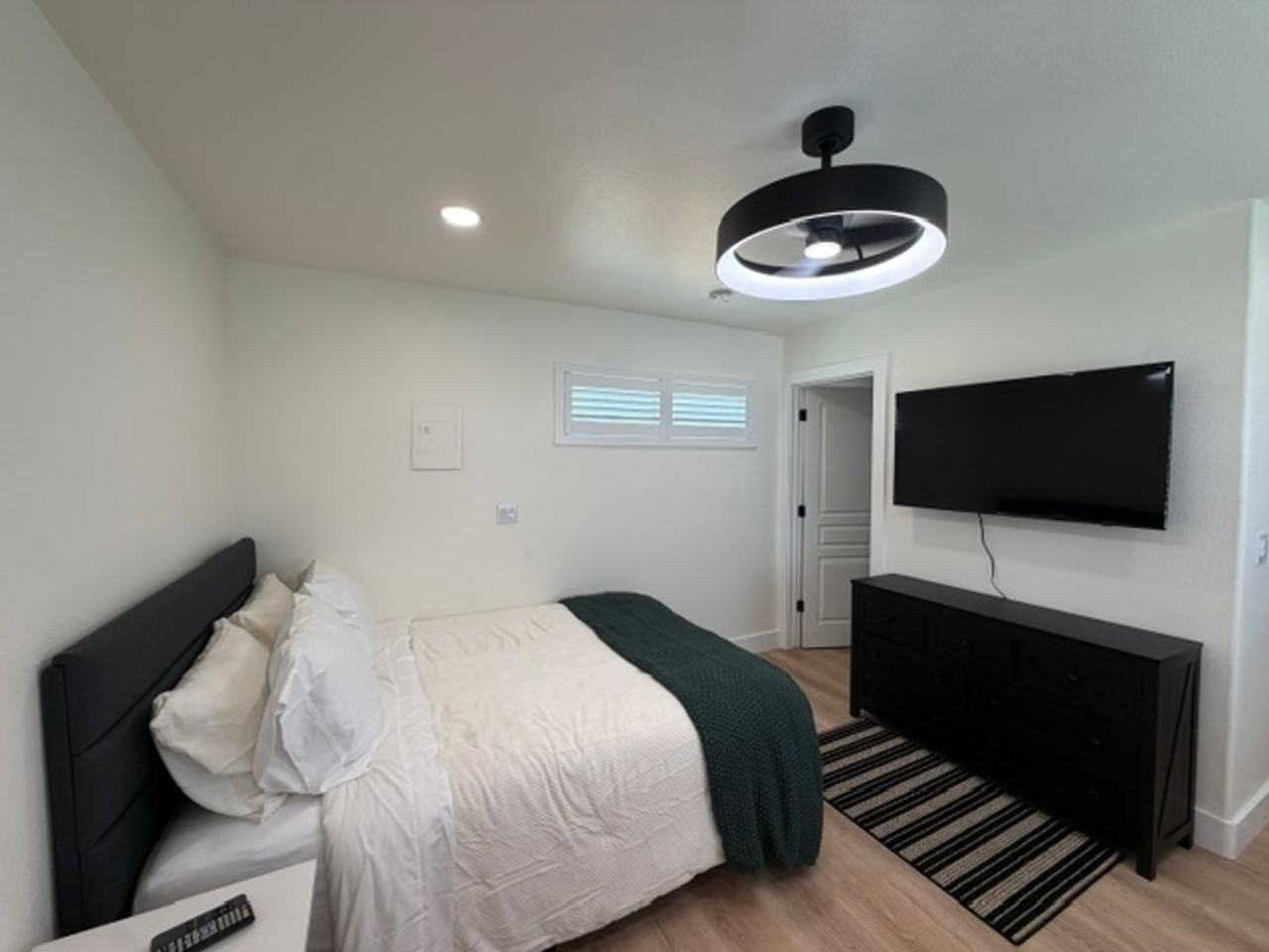 2723 Niverth Pl - Photo 3 of 7