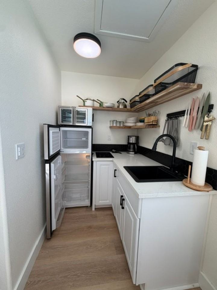 2723 Niverth Pl - Photo 4 of 7