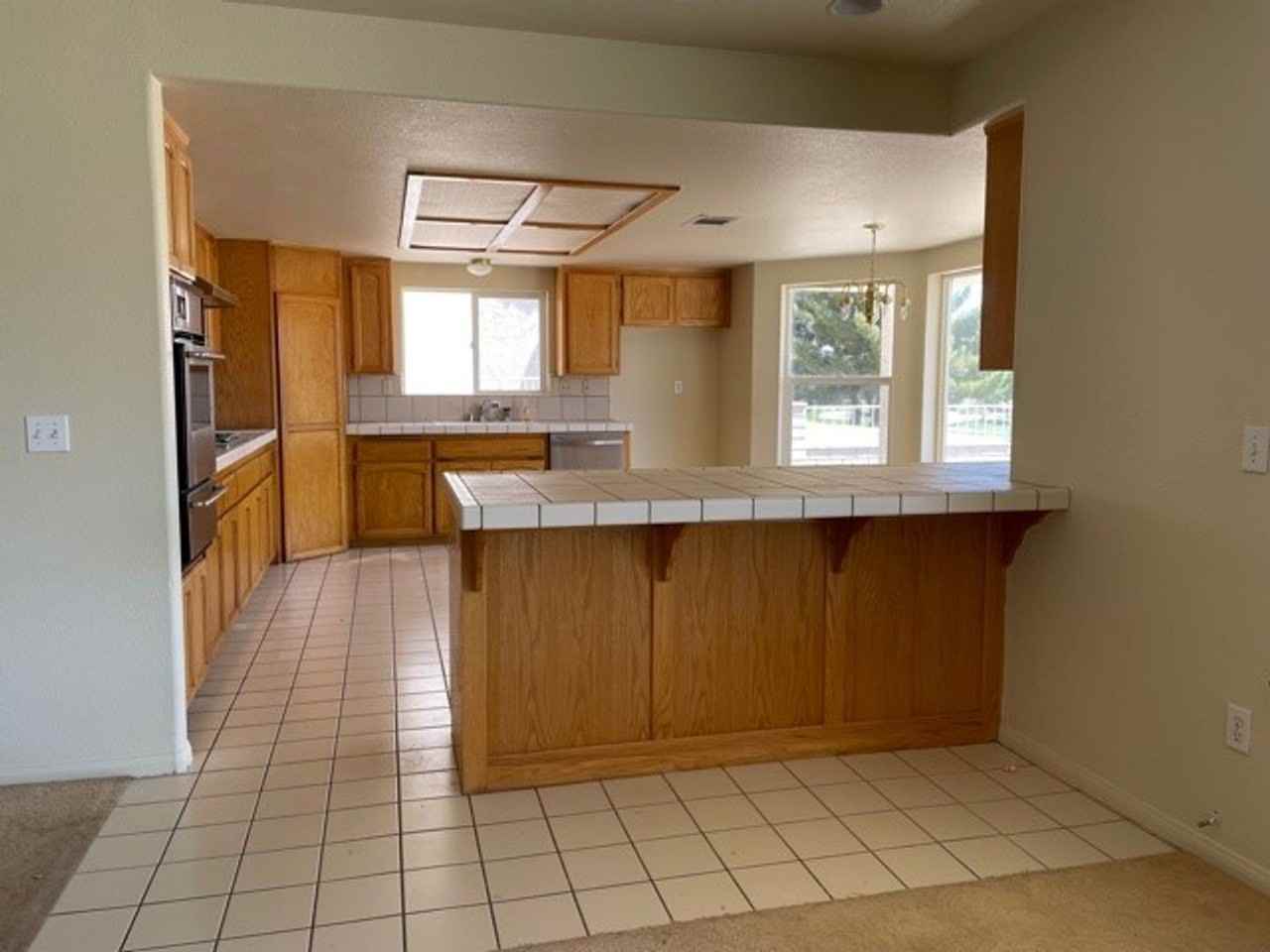 27401 Lakeview Dr - Photo 5 of 26