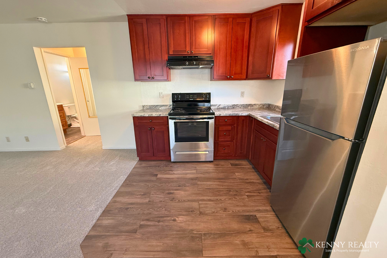 516 516 Railroad/ 517/519 1st Lane - Photo 6 of 19