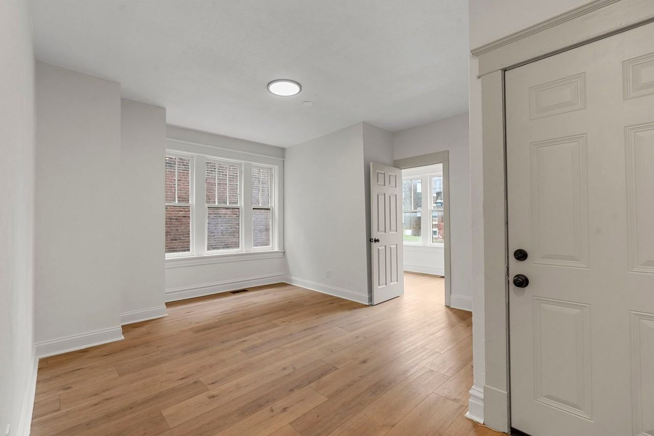 3728 Hydraulic Ave - Photo 4 of 24