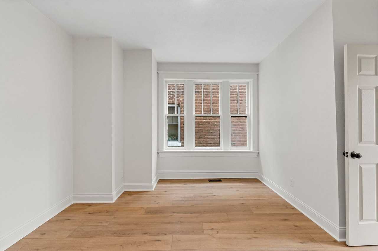 3728 Hydraulic Ave - Photo 5 of 24
