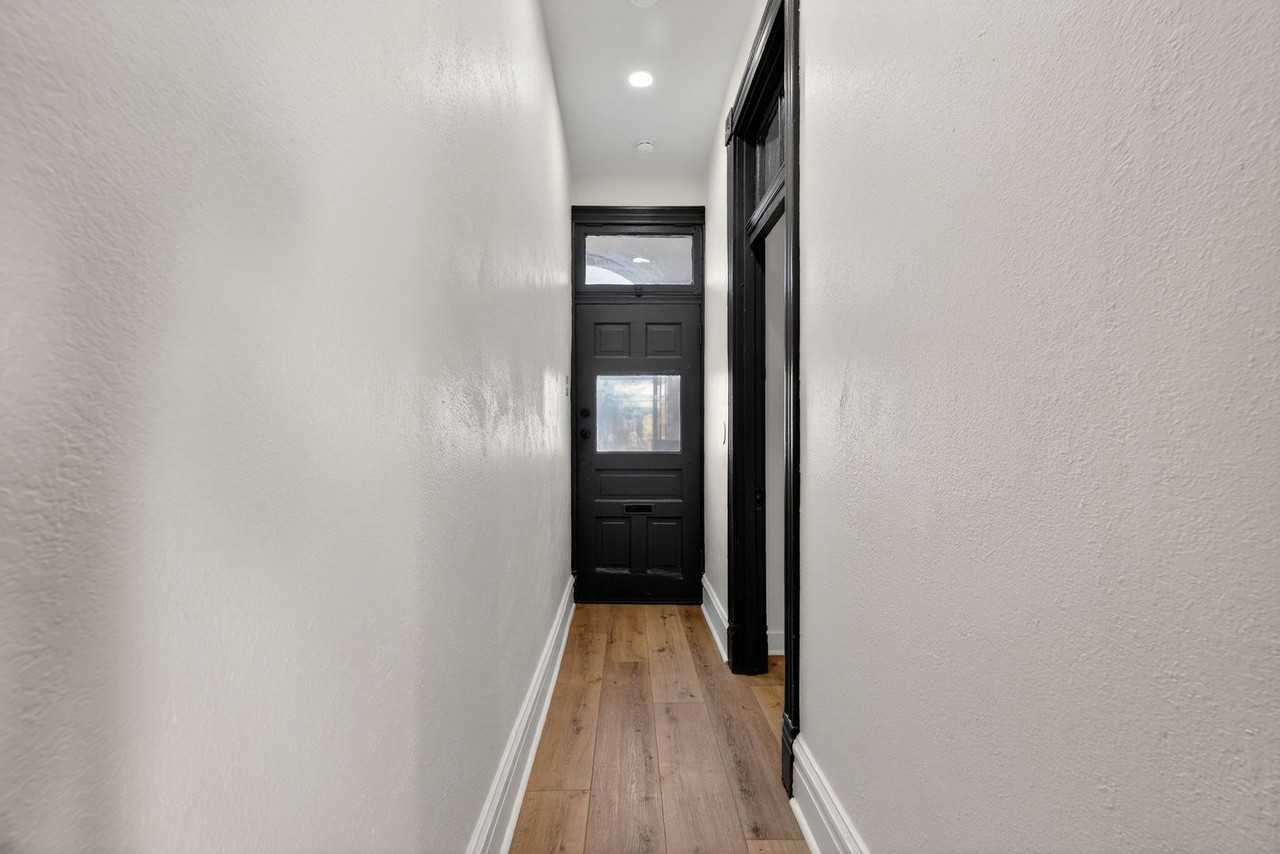 3929 S Compton Ave - Photo 2 of 50