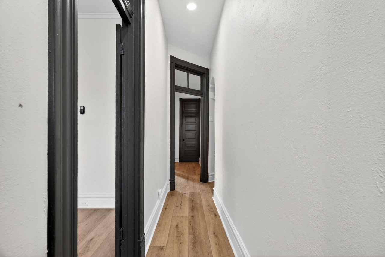 3929 S Compton Ave - Photo 3 of 50