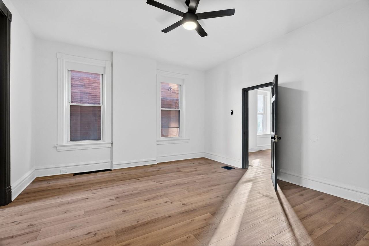 3929 S Compton Ave - Photo 7 of 50