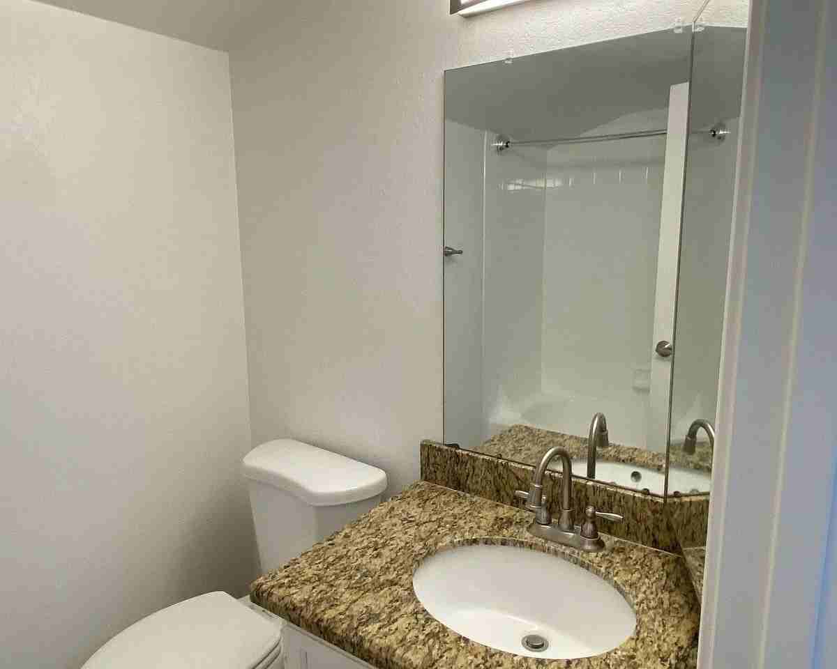2365 W Garden Dr - Photo 2 of 10