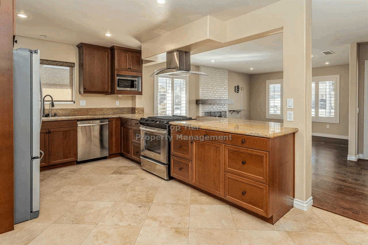 2257 Montemar Ave - Photo 3 of 16