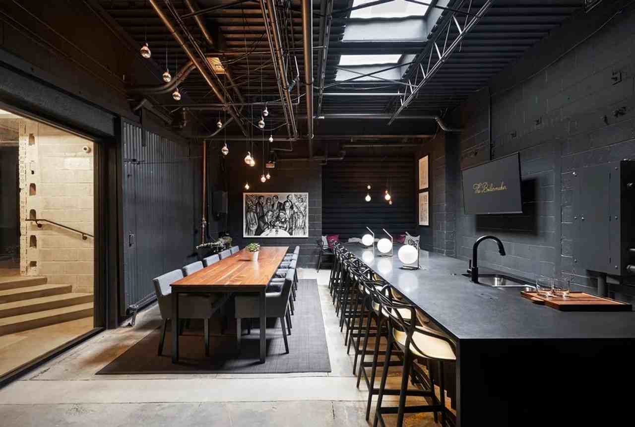 Grocer's Warehouse - Photo 2 of 6
