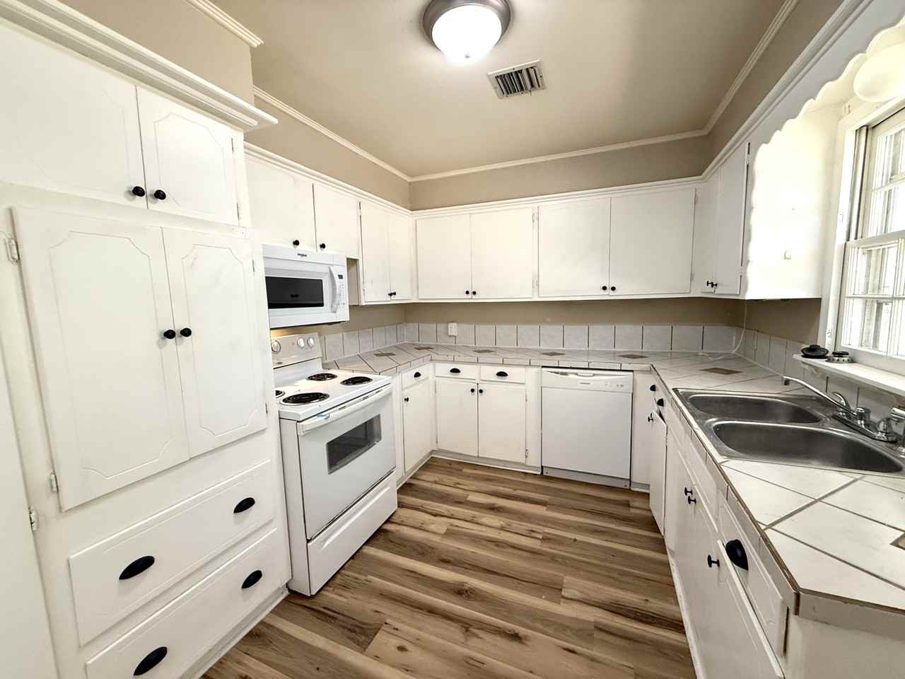 1730 Salisbury St #1 - Photo 2 of 30