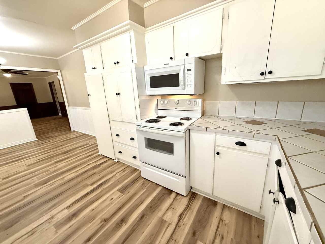 1730 Salisbury St #1 - Photo 5 of 30