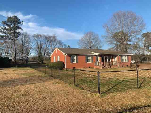 55 Maple Tree Ln #1 - Photo 3 of 4