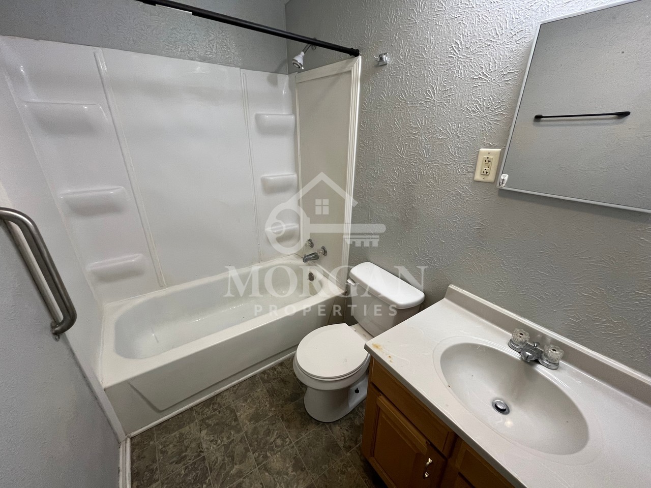 4214 E Lynn St #1 - Photo 4 of 6
