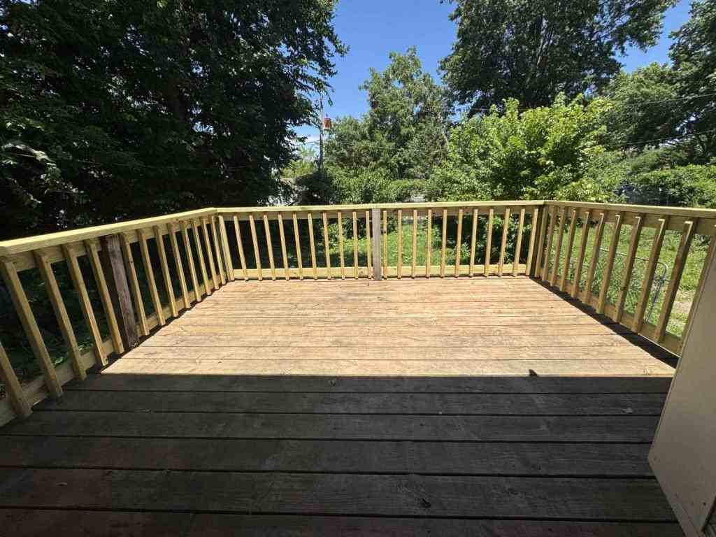 1836 Freeman Ave - Photo 4 of 25