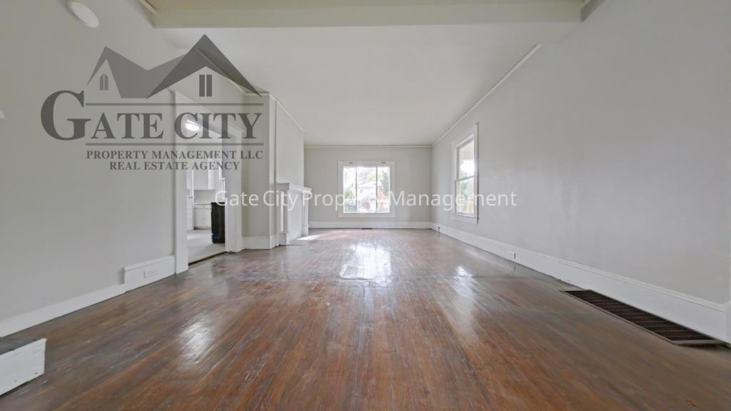 1006 Holton Pl Apt A - Photo 5 of 10