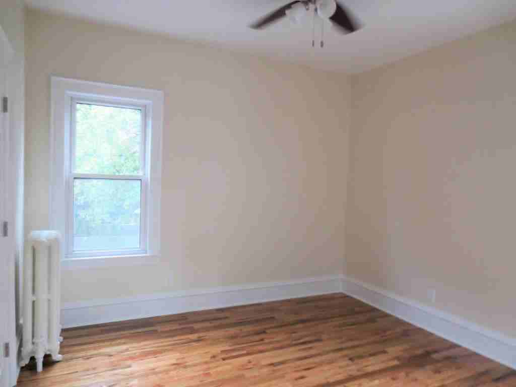 678 Hanover St - Photo 2 of 10