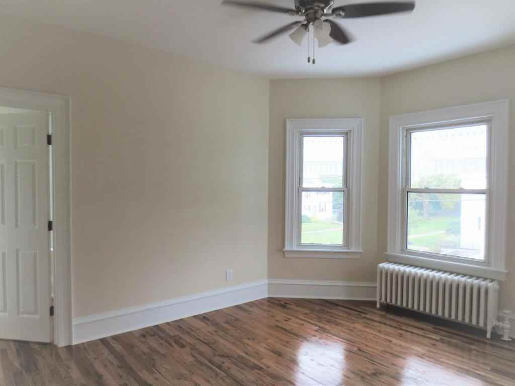 678 Hanover St - Photo 6 of 10