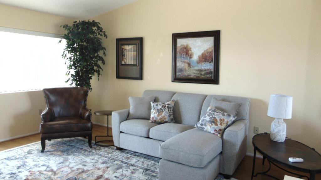 843 W Welcome Way - Photo 2 of 19