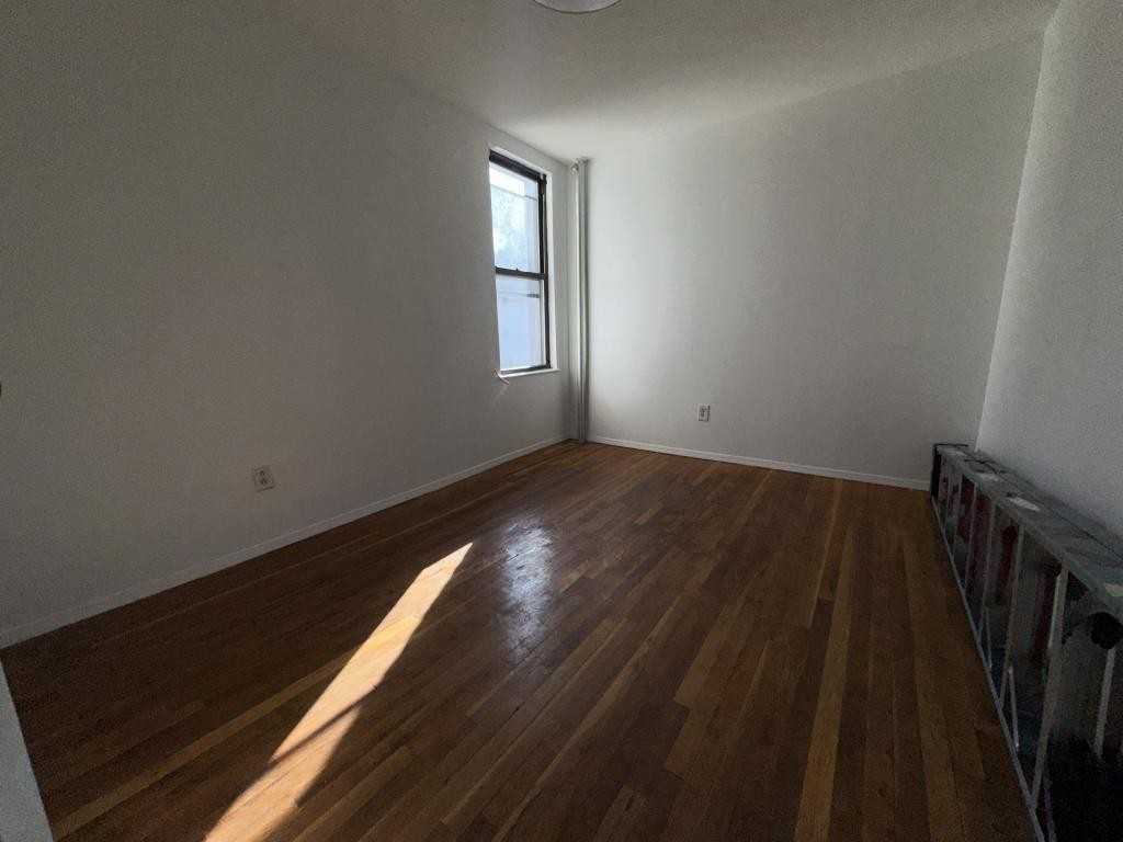312 Woodworth Ave - Photo 3 of 10