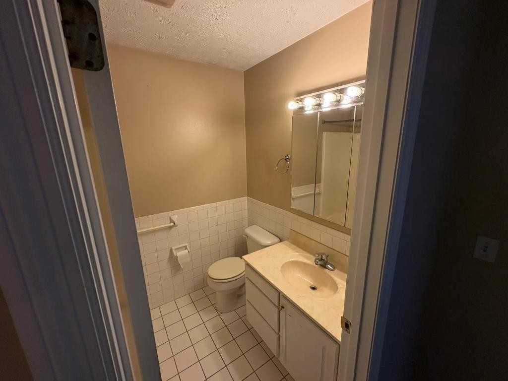 1515 Walnut St - Photo 4 of 7
