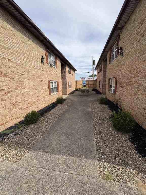 1515 Walnut St - Photo 6 of 7