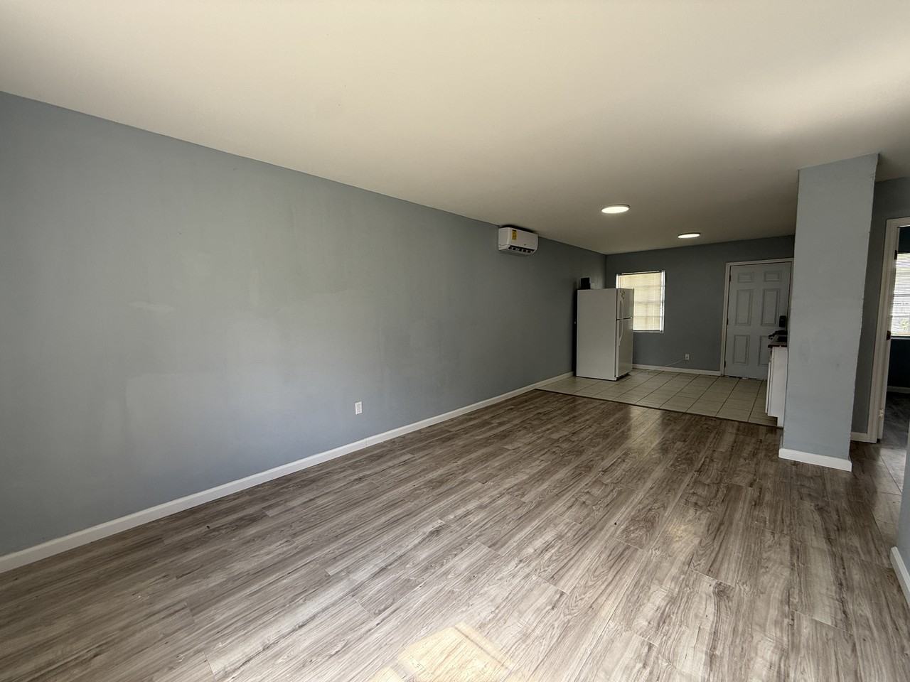 3408 East Doctor Martin Luther King Junior Boulevard #4 - Photo 4 of 12