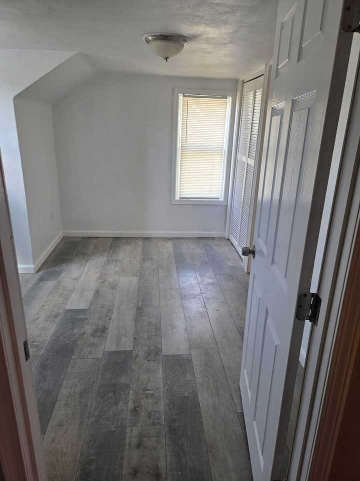 1801 Jerome Ln - Photo 2 of 29
