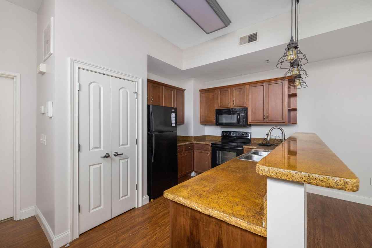 116 Tipton Street - 401Unit 401 #401 - Photo 4 of 13