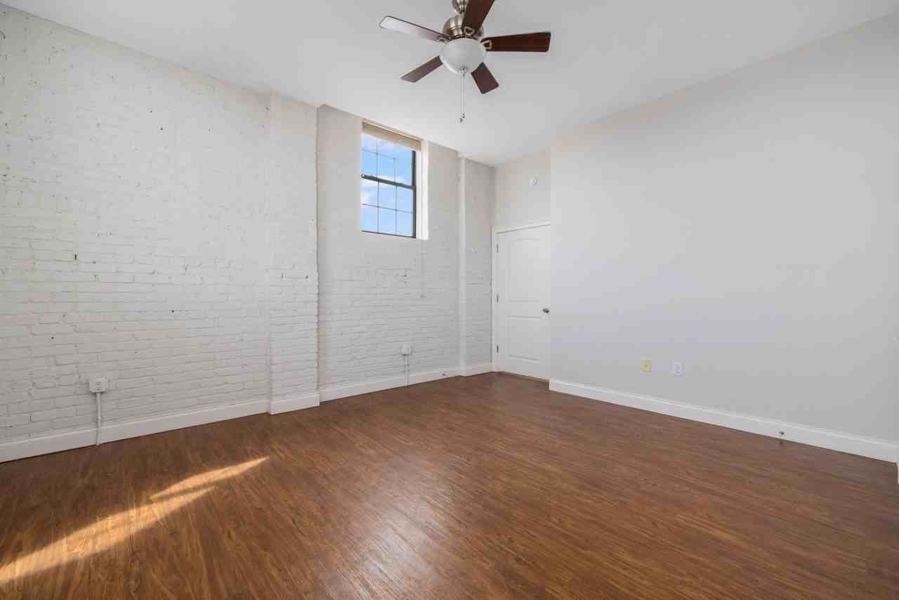 116 Tipton Street - 401Unit 401 #401 - Photo 5 of 13