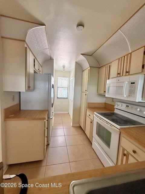1785 Harrison St - Photo 2 of 12