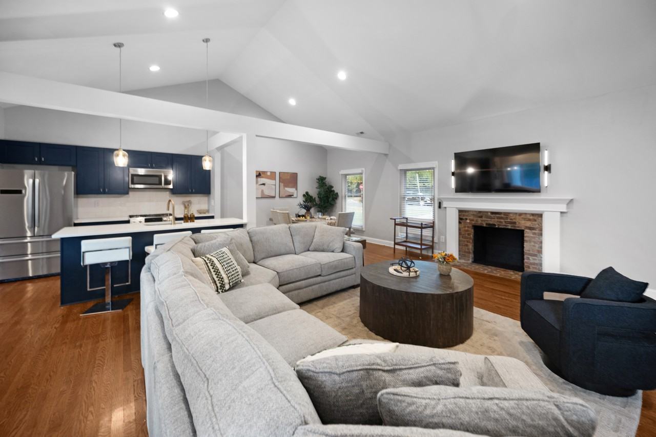 1610 Jameston Dr #1 - Photo 5 of 29