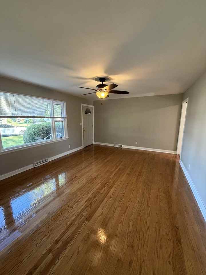 2112 Campbell Dr #1 - Photo 5 of 22