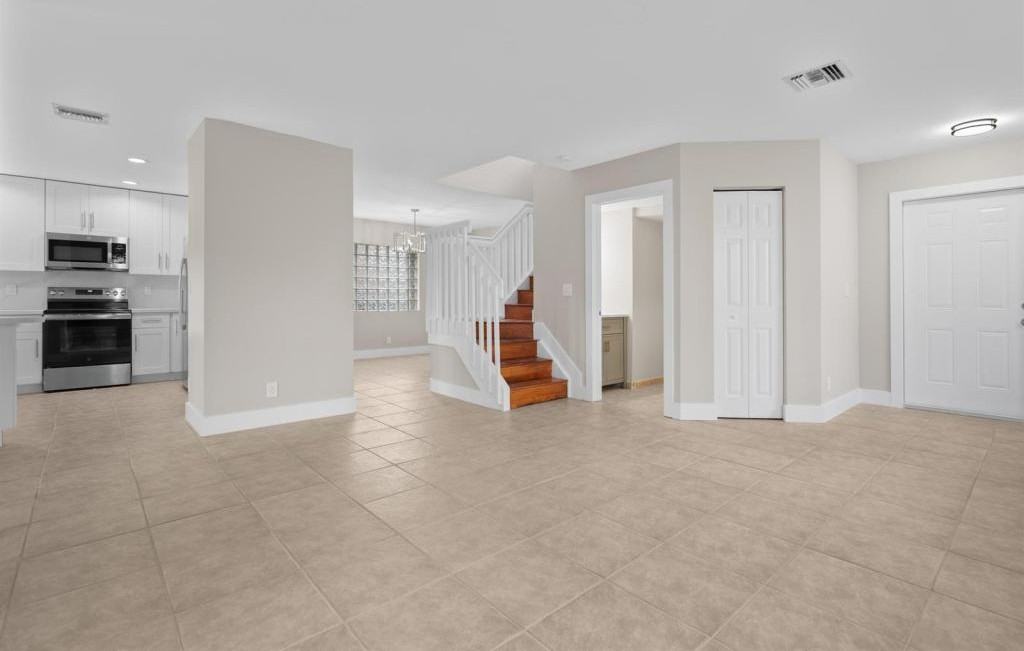 4250 Nw 1st Pl - Photo 4 of 11