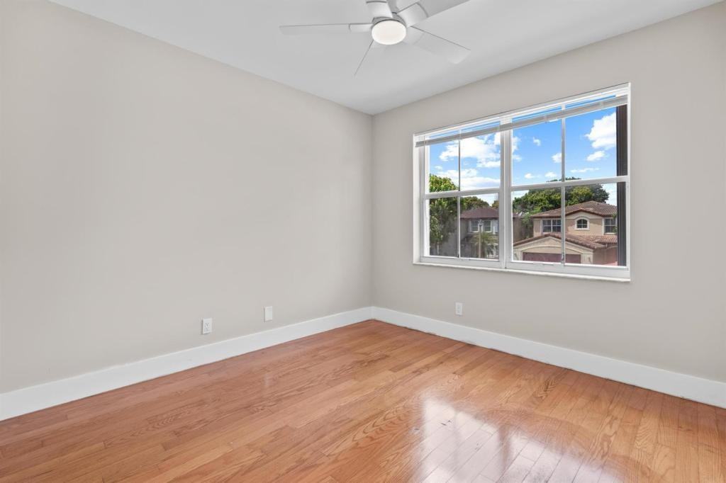 4250 Nw 1st Pl - Photo 7 of 11