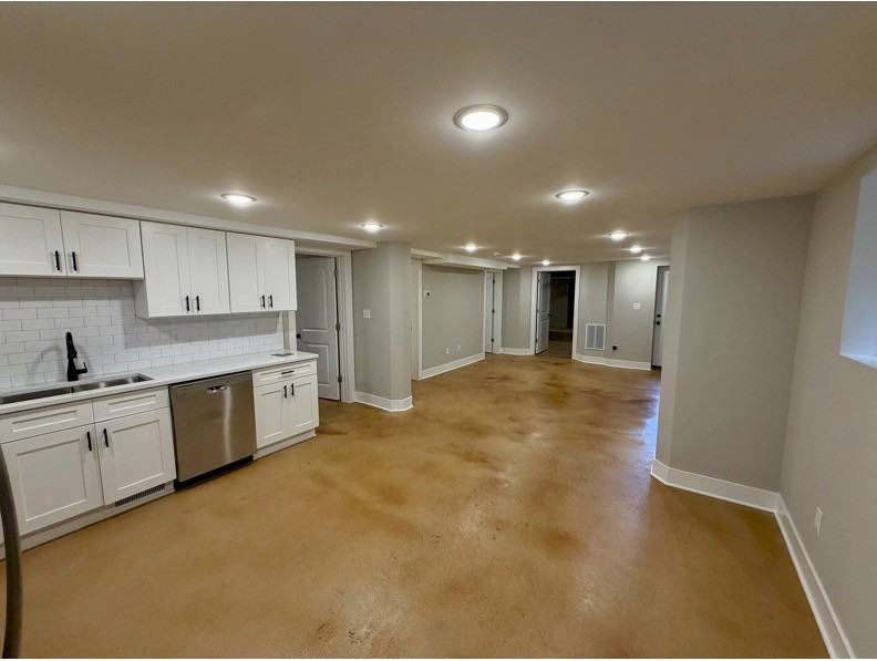407 E 8th St #A - Photo 7 of 18