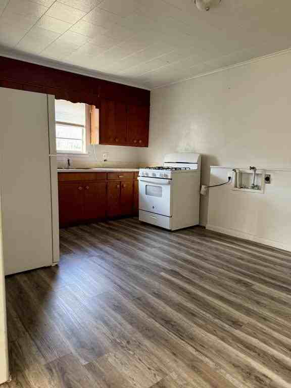608 E Spaulding St - Photo 4 of 8