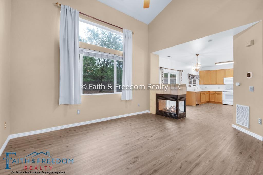 5249 Mountain Air Cir - Photo 4 of 20