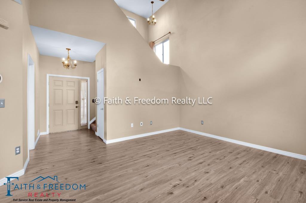 5249 Mountain Air Cir - Photo 5 of 20