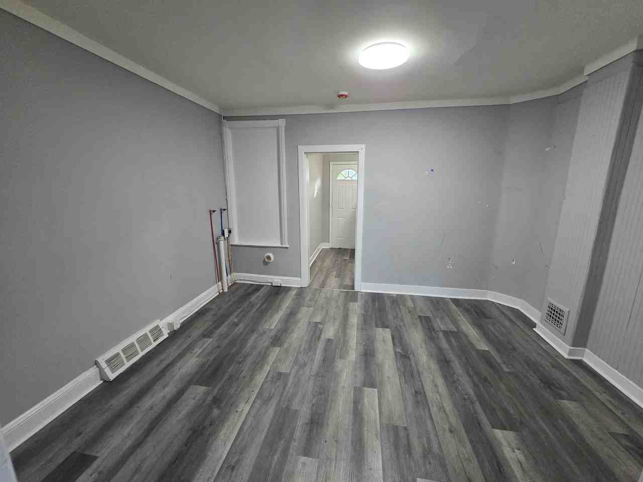 308 Clayton St #1