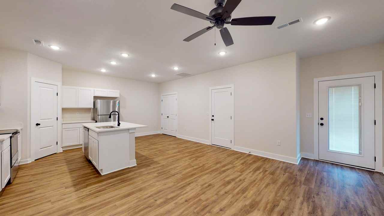 2740 Airman St #200 - Photo 4 of 7