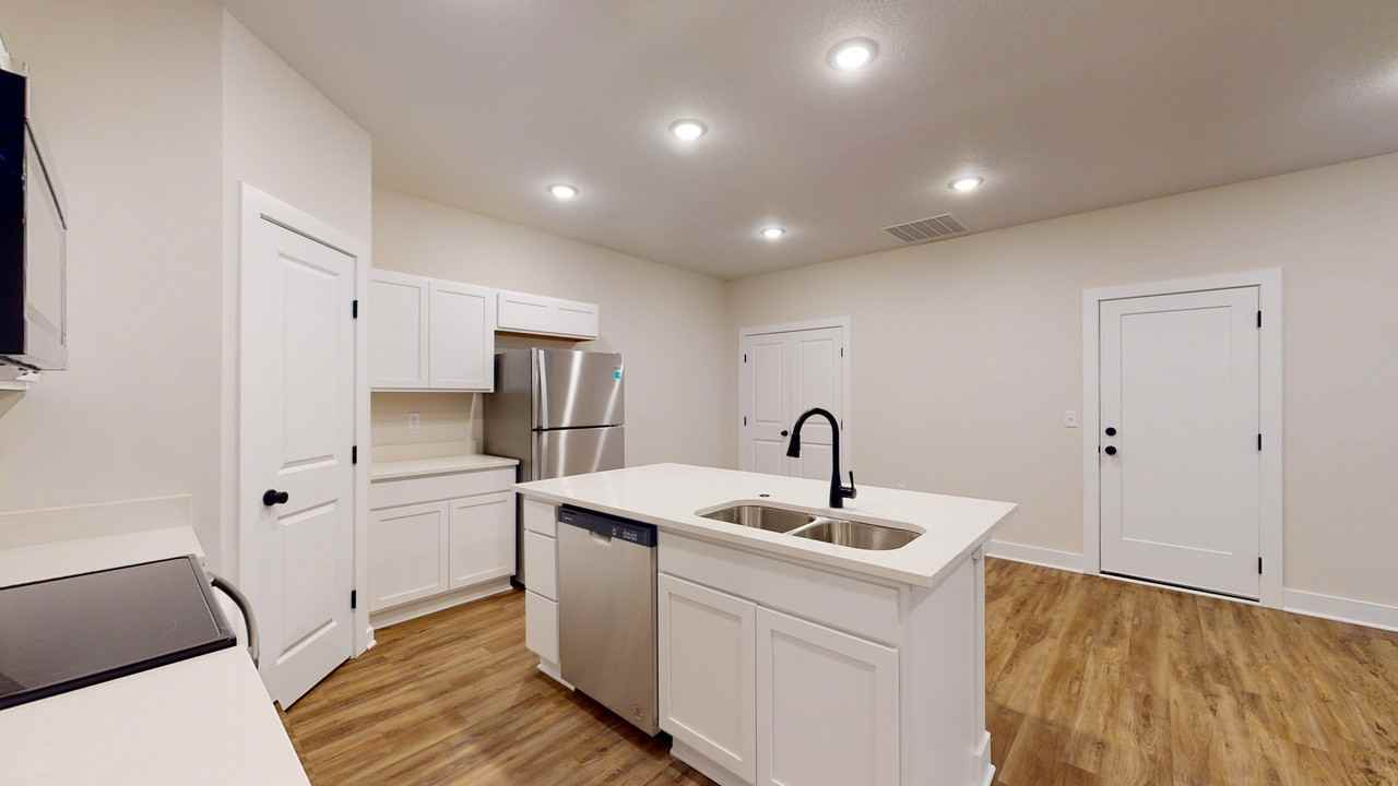 2740 Airman St #200 - Photo 6 of 7