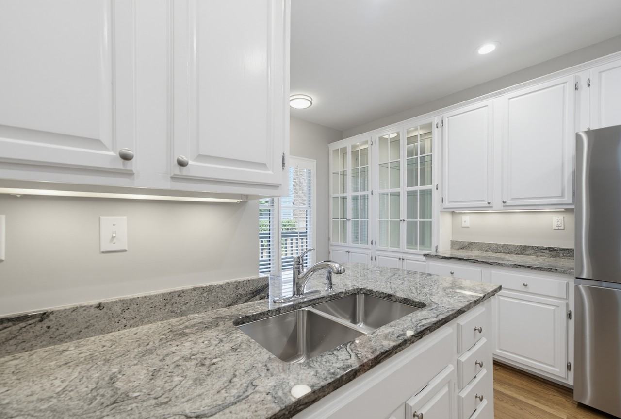 761 Bishops Park Dr #201 - Photo 5 of 31